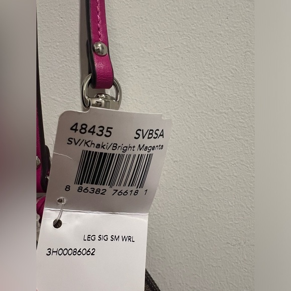 COACH Wristlet SV/Khaki/Magenta NWT - Picture 7 of 9